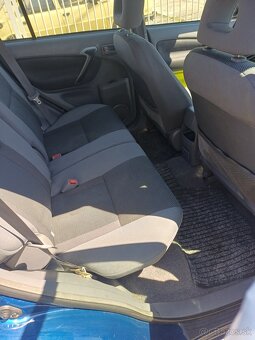 Toyota Rav4 4x4 ,2,0 td 85 kw - 9