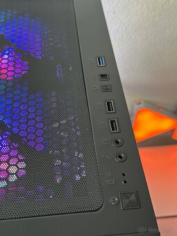 ✅ Ryzen 7 7700X + RTX 5070 12GB, Herný PC - 9