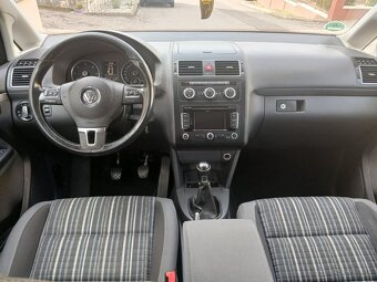 Volkswagen Touran 2.0 TDI CROSS 7-MIEST - 9