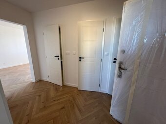 novo zrekonštruovaný 4 izb. byt, Poloreckého ul. - 9