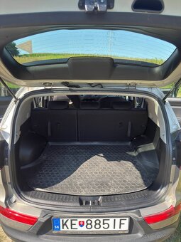 Kia Sportage 1.7 CRDi 2WD EX - 9