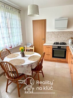 Na predaj zrekonštruovaný 3-izbový byt na Nábrežnej ul. v NZ - 9