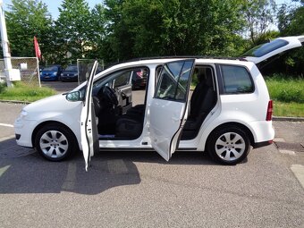Volkswagen Touran 1.9 TDI Trend - 9