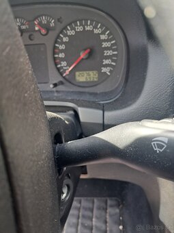 Volkswagen Golf 4 1.6 74 kw - 9