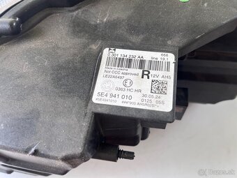 Skoda octavia 4 pravý svetlomet - 9