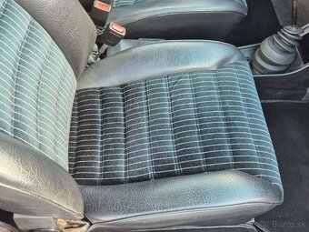 Porsche 911 3.0 SC z roku 1978 - 9