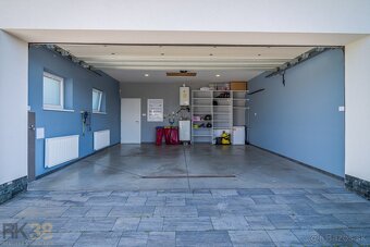 Exkluzívny rodinný dom s krásnym pozemkom pod Tatrami - 9