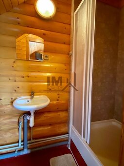 PREDAJ REKREAČNÉ ZARIADENIE SPOLU SO ZRUBOM V OBCI PODHÁJSKA - 9