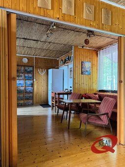 PRIESTRANNÝ HAUSBÓT NA VÝBORNOM MIESTE - 9