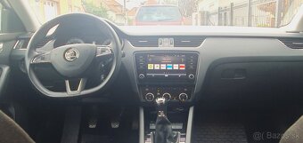 Škoda Octávia Combi 2.0 TDI STYLE M6 / r.v.2020 / - 9