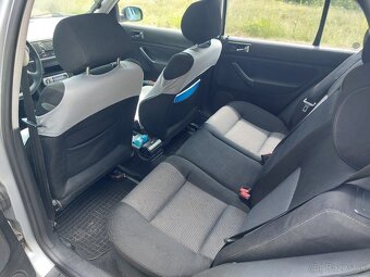 Volkswagen Golf - 9