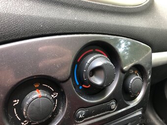Renault clio 2013 - 9