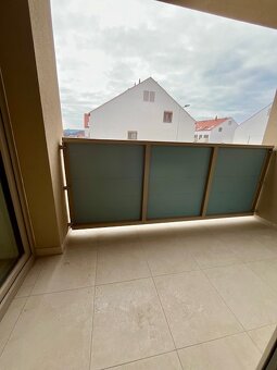 2-izb.byt SLNEČNÁ PLÁŇ, loggia, skolaudovaný - 9