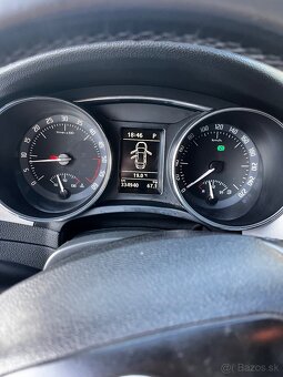 Škoda Superb 2 2.0 TDI 103 kW 2012 DSG - 9