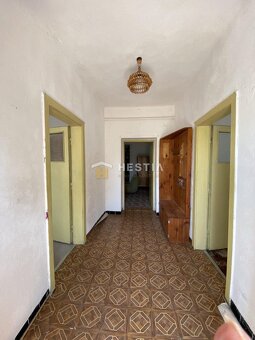 NA PREDAJ starší 4-izb. rodinný dom, Veľké Leváre - 9