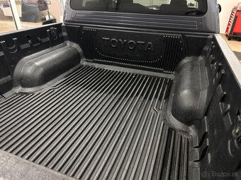 Toyota HIlux 3.0 1.majiteľ - 9