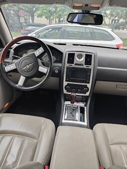Predám. Chrysler c300 - 9