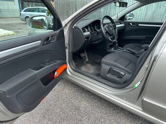 Škoda Superb Combi 2.0 TDi 125kW 170PS DSG 10/2014 - 9