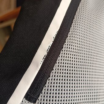 Lacoste Sport čierna športová bunda ľahká vetrovka M - 9