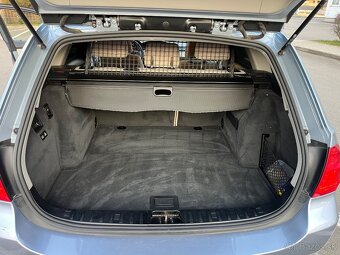 BMW 318D e91 2010 - 9