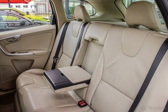 Volvo XC60 D5 (151kW) AWD Summum Geartronic - 9