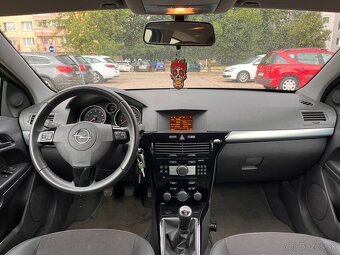 Opel Astra GTC 1.6 benzín 2009, OPC line, Slovenské - 9