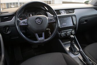 Škoda Octavia Combi SCOUT 2.0 135kw 4x4 DSG REZERVOVANÉ - 9