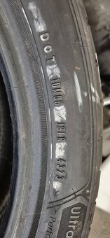 245/40R19 zimné Goodyear - 9