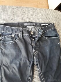 Panske jeansy GAUDÍ a panske jeansy LEE - 9