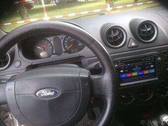 Ford fiesta 1.3 2003 - 9