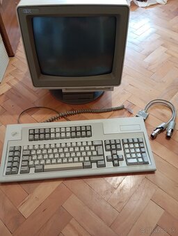 IBM monitor plus klávesnica - 9