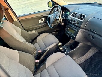 Škoda Fábia 1.2 HTP Sport Line - 9