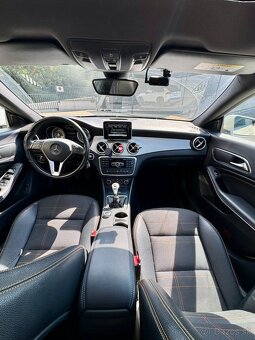 Mercedes-Benz CLA 180 coupe 1.6 turbo - 9