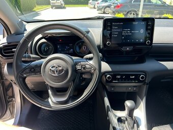 Toyota Yaris 1.5 Hybrid Comfort+Style+Tech - 9