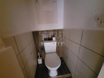 NA PREDAJ 3-IZBOVÝ DOM POD LESOM, 730m2, HRACHOVIŠTE - 9