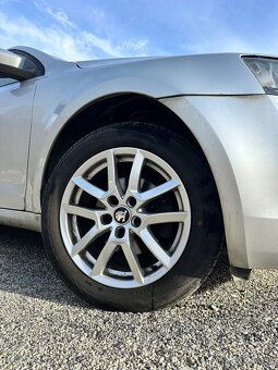 Škoda Octavia Combi 1.6 TDI 77 kW – Bi-Xenóny, Panoráma - 9