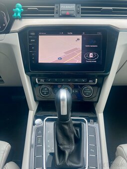 VW Passat Variant 2.0 TDi R-line 4-motion DSG 2019 140kw 4x - 9