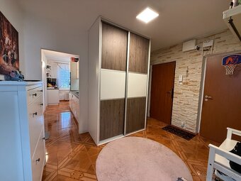 Nadštandardný štvorizbový byt v absolútnom centre Lučenca - 9