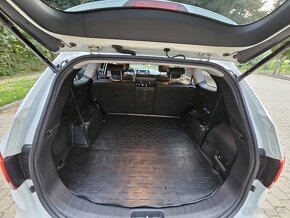 Hyundai Grand Santa fe - 9