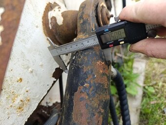 Hydraulický piest - 9