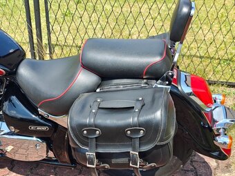Suzuki C 800 Intruder - 9