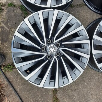 Alu kola R18 ET44 Škoda Superb Octavia Karoq VW Passat - 9