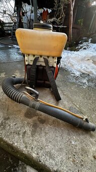 Motorový postrekovač Oleo Mac AM 180 - 9