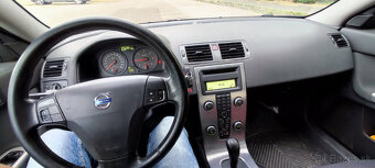 Predám Volvo V50 2.0D Automat - 9