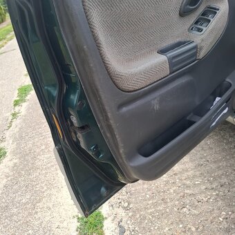Predám suzuki grand vitara 4x4 - 9