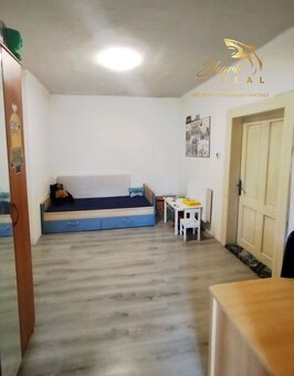Exkluzívne - rodinný dom neďaleko Zlatých Moraviec - 9