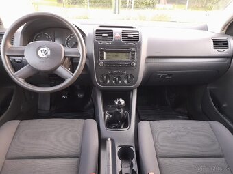 Volkswagen Golf 5 1.6 benzín 75Kw,R.v.2006,Comfort - 9