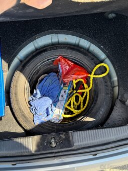 Ford Focus 1.6 - 9