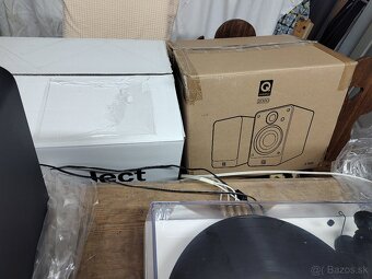 Gramofon Pro-Ject Juke Box a QAcoustics 2020 čierne - 9