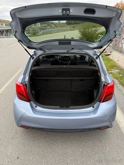 Toyota Yaris 1.5 Hybrid E-CVT - 9